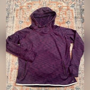 NWOT Gap Fit hooded pullover with zipper pockets